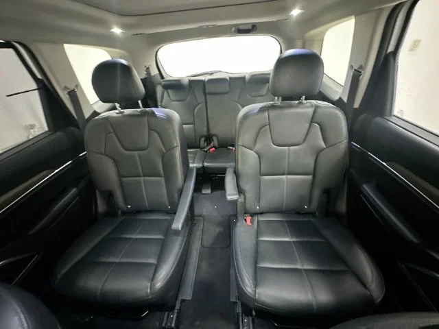 Used 2022 White Kia SX image 27