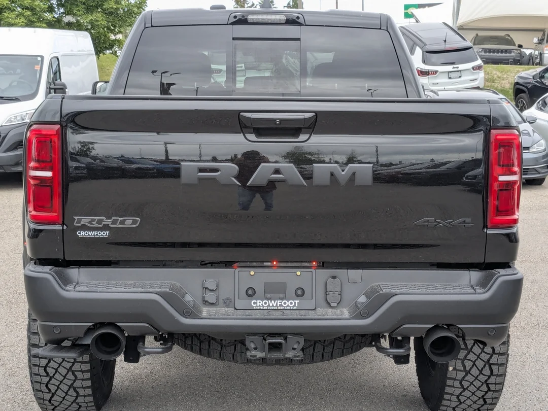 New 2026 Black RAM RHO - - 3.0L Hurricane HO Twin-Turbo - Level 1 Equip Grp - 19-Spkr HK Audio - Vented Seats & More! image 7