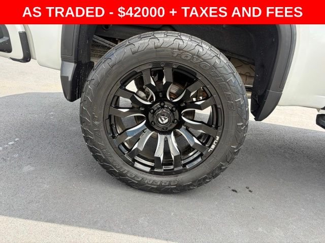 Used 2021 White GMC Denali image 7