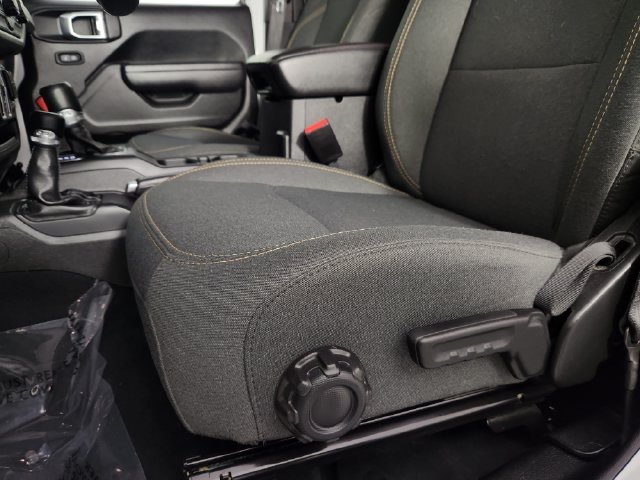 Used 2024 White Jeep Sport S 4xe image 13
