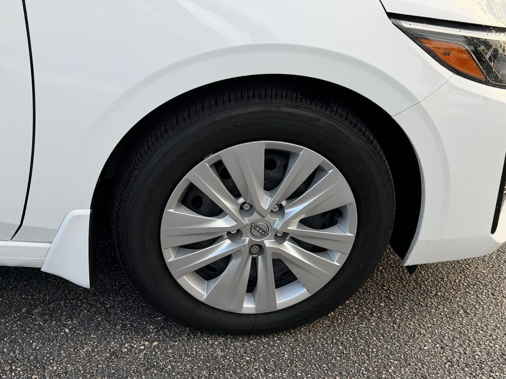 Used 2025 White Nissan S image 9