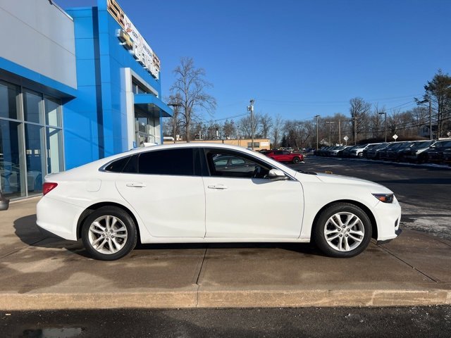 Used 2018 Chevrolet Malibu 1LT with VIN 1G1ZD5STXJF122520 for sale in Cheshire, CT