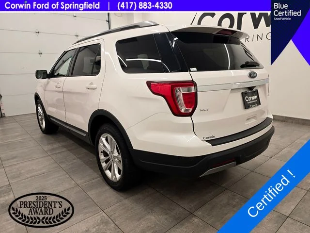 Used 2019 White Platinum Clearcoat Metallic Ford XLT image 4