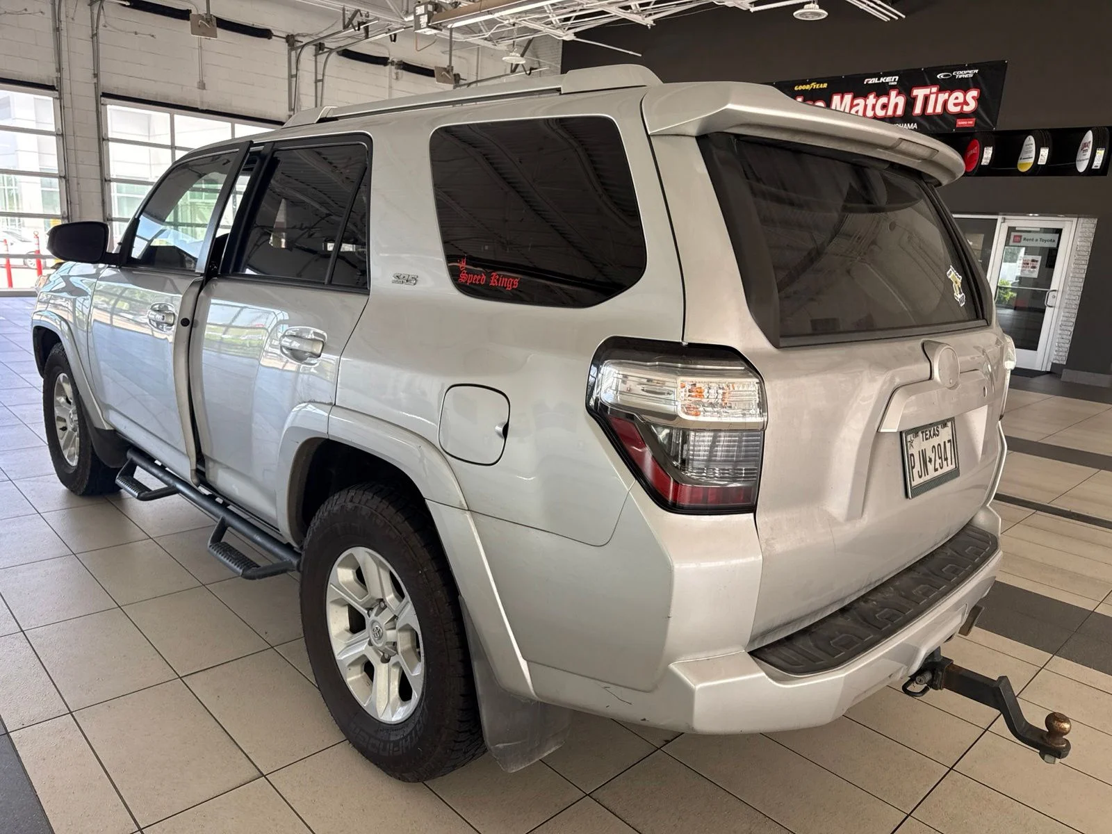 Used 2014 Silver Toyota SR5 image 5
