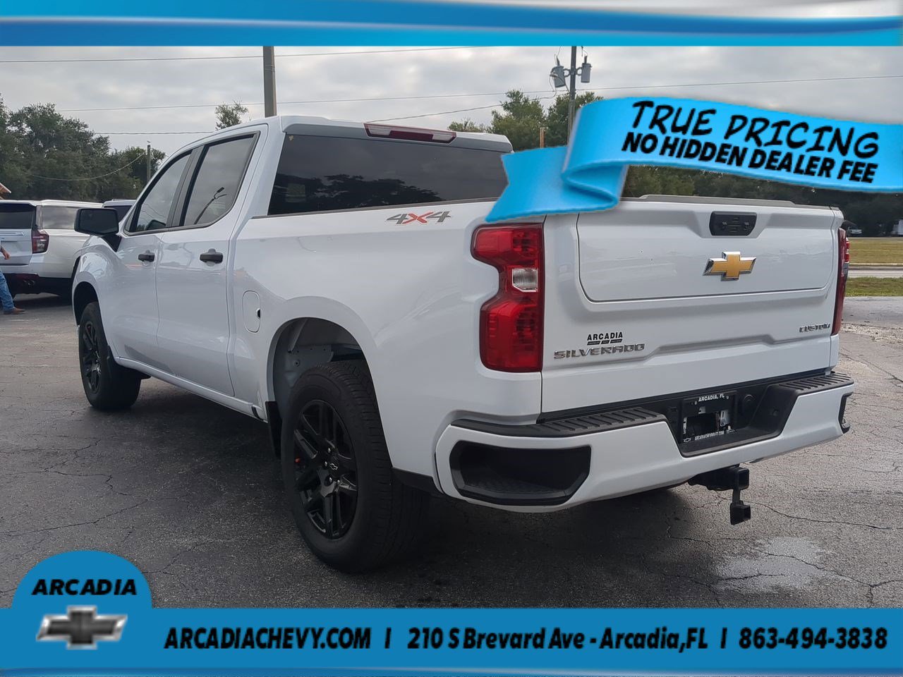 Used 2025 Summit White Chevrolet Custom image 6