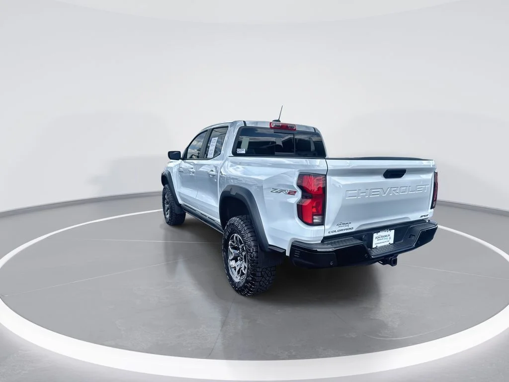 Used 2024 White Chevrolet ZR2 image 6
