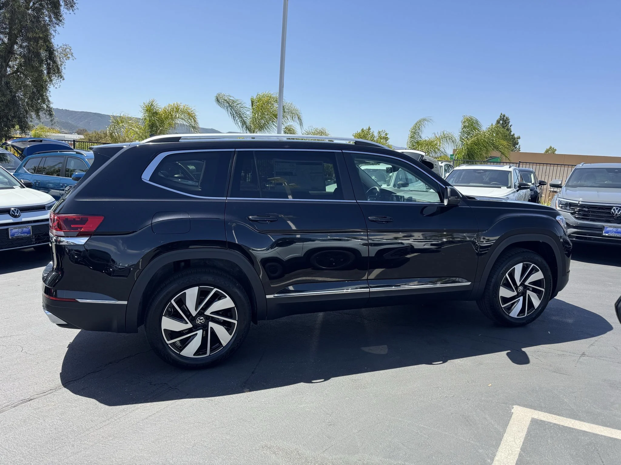 New 2026 Deep Black Pearl Volkswagen 2.0T SEL image 12