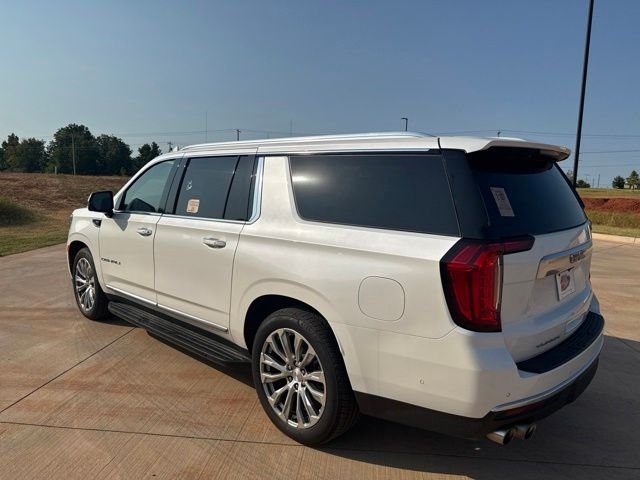 Used 2023 White GMC Denali image 5