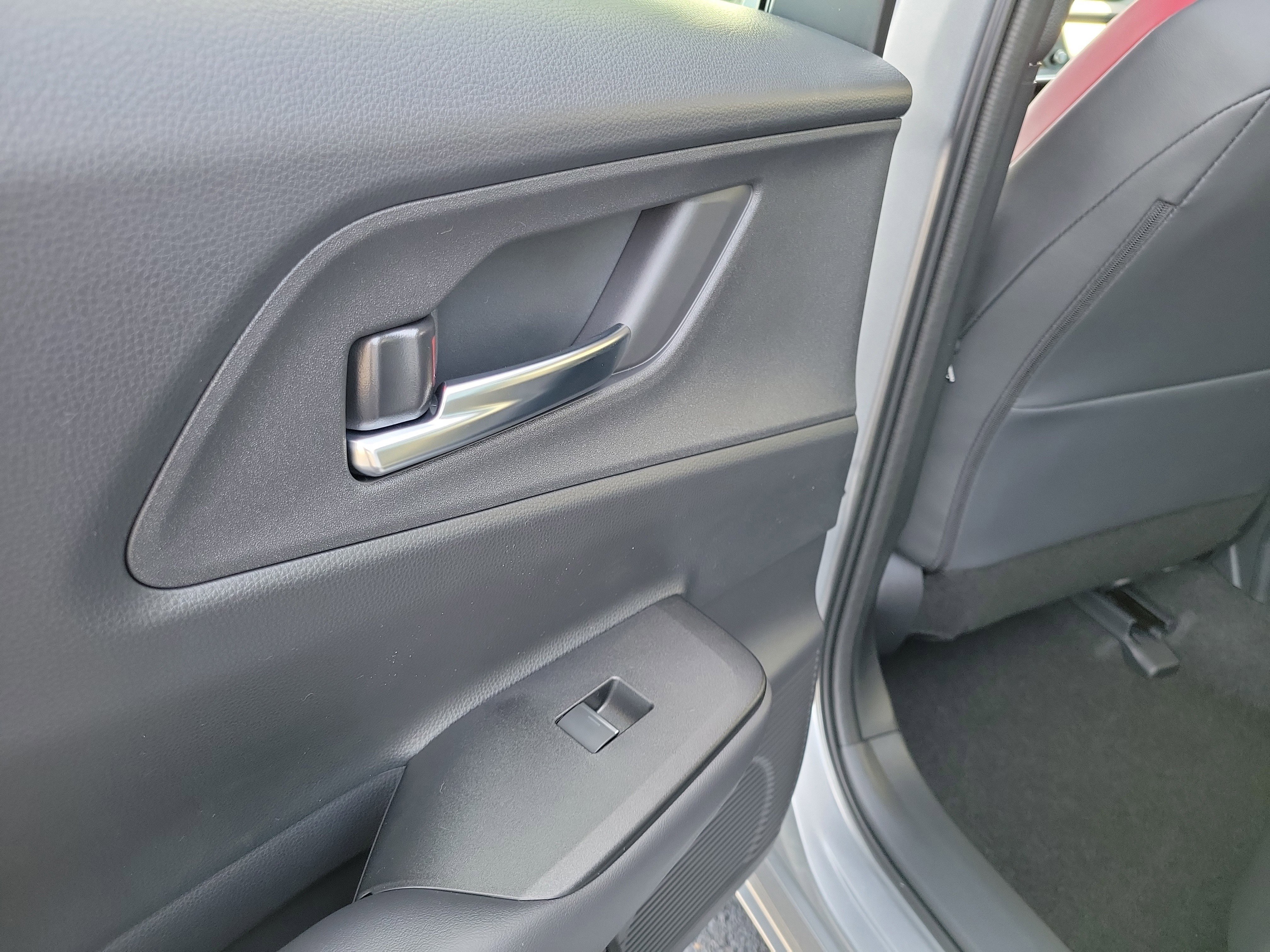 2026 Toyota Prius Plug-in Hybrid XSE Premium - Photo 14
