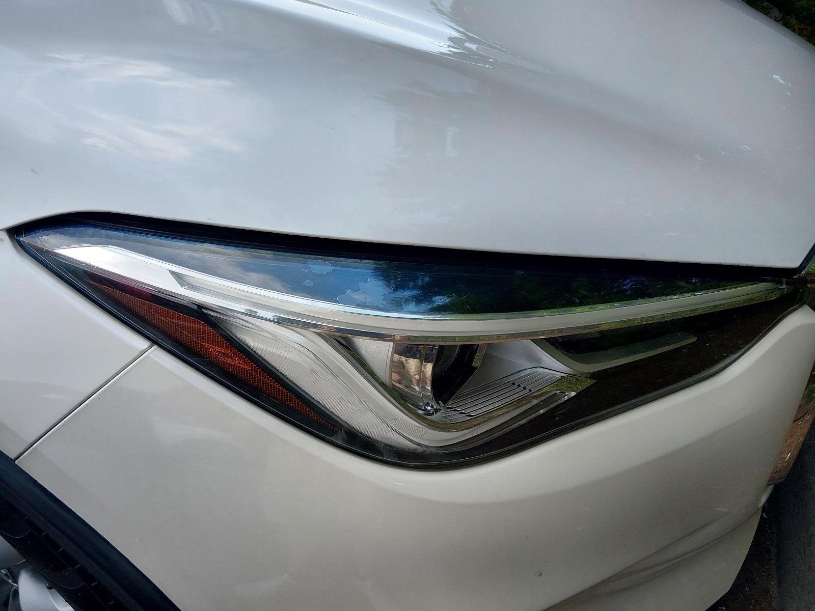 Used 2021 Majestic White INFINITI ESSENTIAL image 23