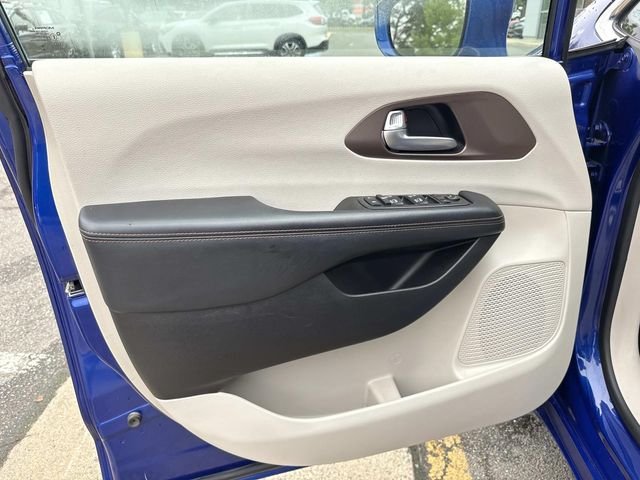 Used 2019 Blue Chrysler Touring L Plus image 25