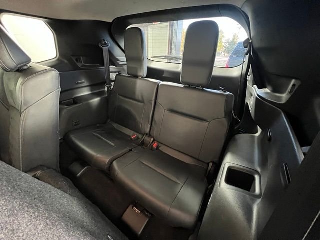 Used 2022 Black Mitsubishi SE image 14