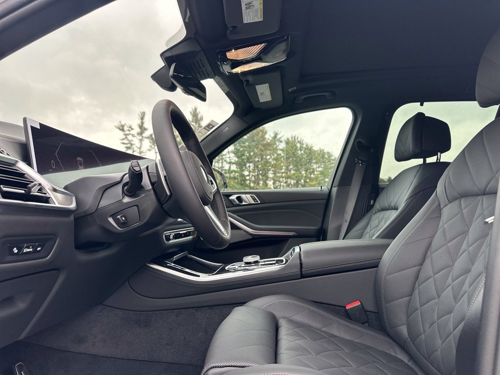 New 2026 Alpine White BMW xDrive40i image 15