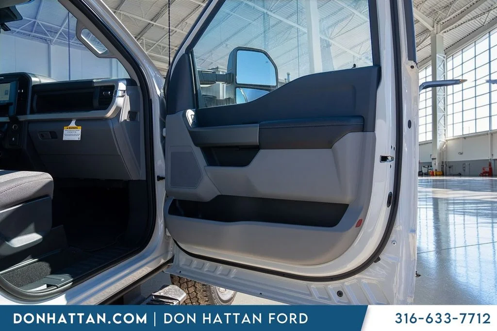 New 2026 Avalanche Ford F-250® XL image 21