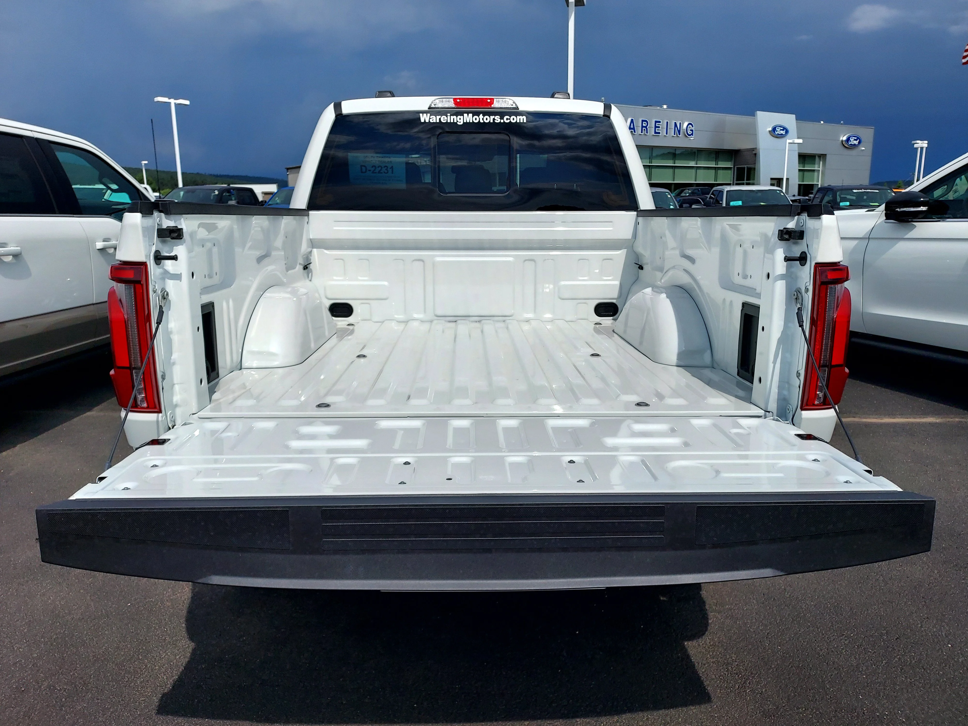 New 2026 Star White Metallic Tri-Coat Ford LARIAT image 7