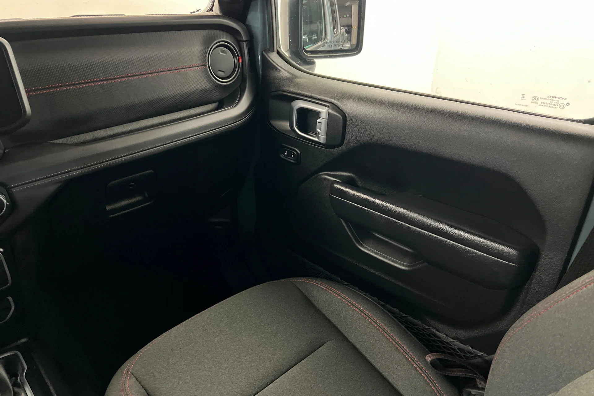 Used 2024 Anvil Clear Coat Jeep Rubicon image 9