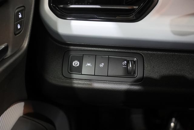 2027 Chevrolet Bolt RS - Photo 17