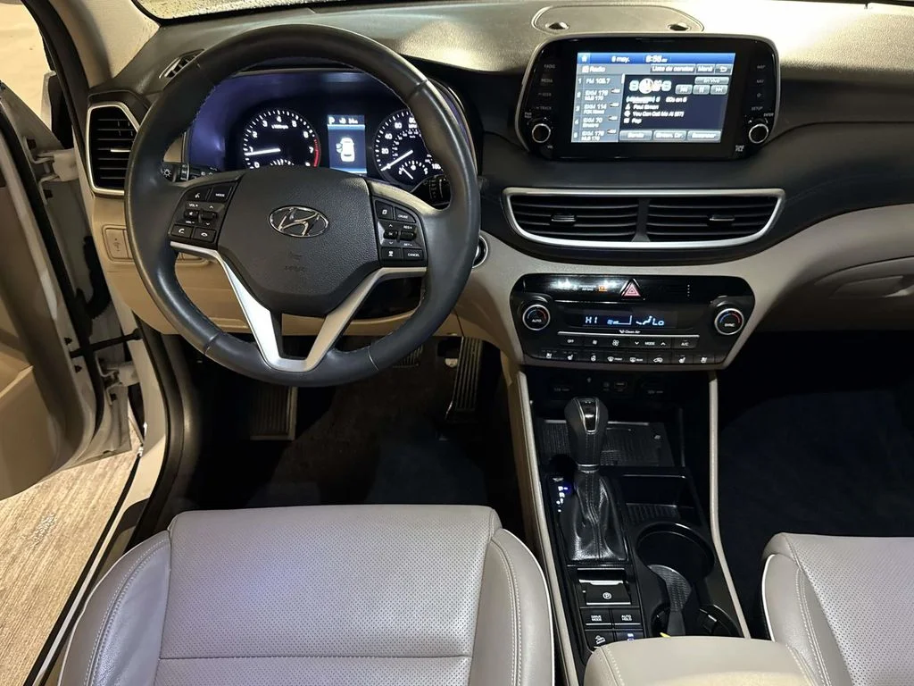 Used 2019 White Hyundai Ultimate image 16