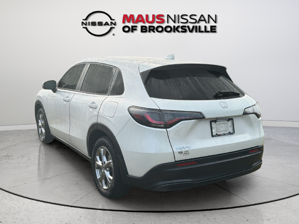 Used 2024 Platinum White Pearl Honda LX image 8