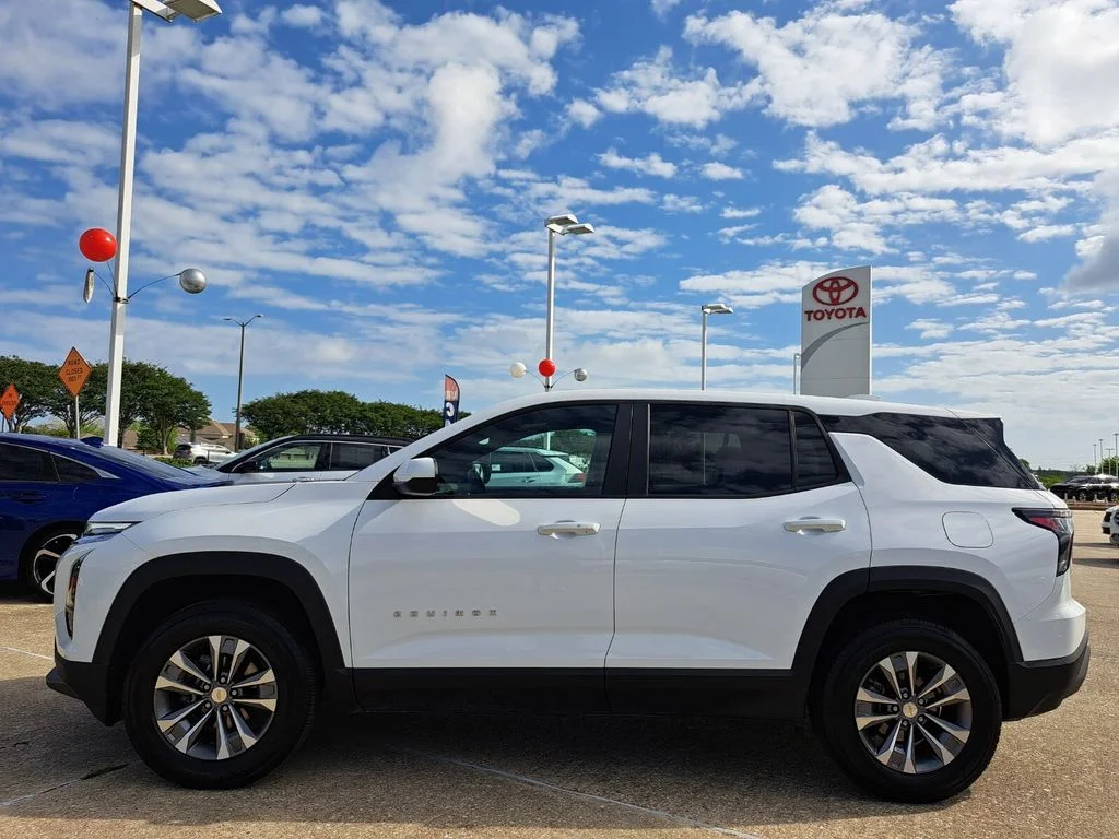 2025 Chevrolet Equinox LT - Photo 8