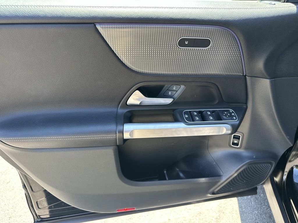 Certified Used 2022  Mercedes-Benz GLB 250 image 17