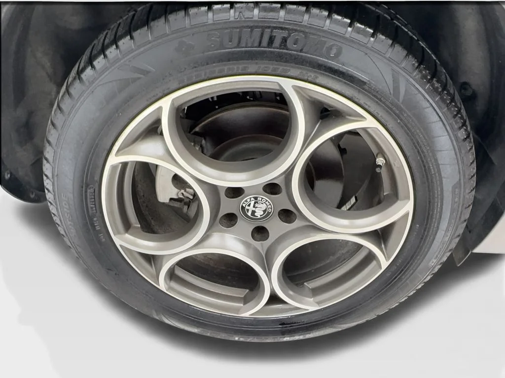 Used 2021 Gray Alfa Romeo CAM,PANO,BLIND SPOT,20" WHLS image 14