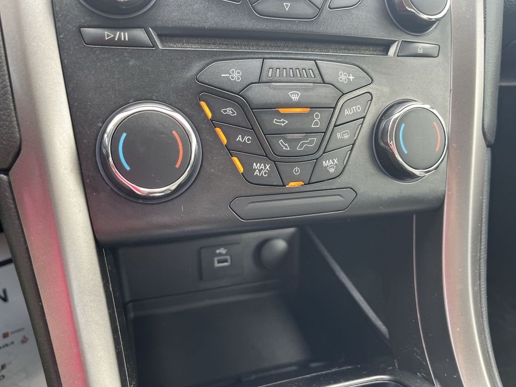 Used 2018 Blue Ford S image 18