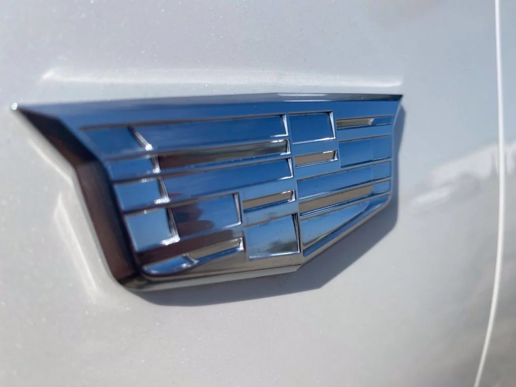 Used 2025 Crystal White Tricoat Cadillac Sport Platinum image 41