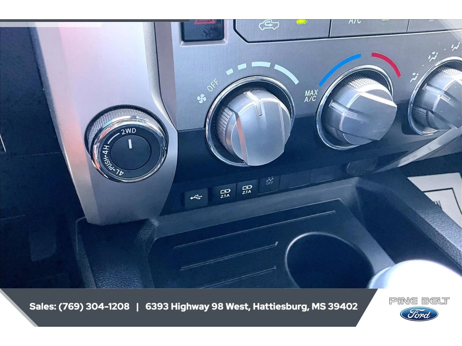 Used 2020 Cement Toyota SR5 image 24