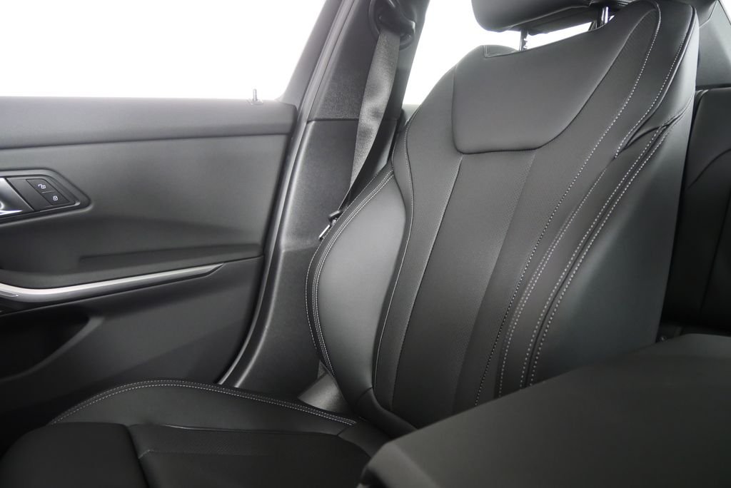 Used 2026 Dravit Grey Metallic BMW 330i image 24