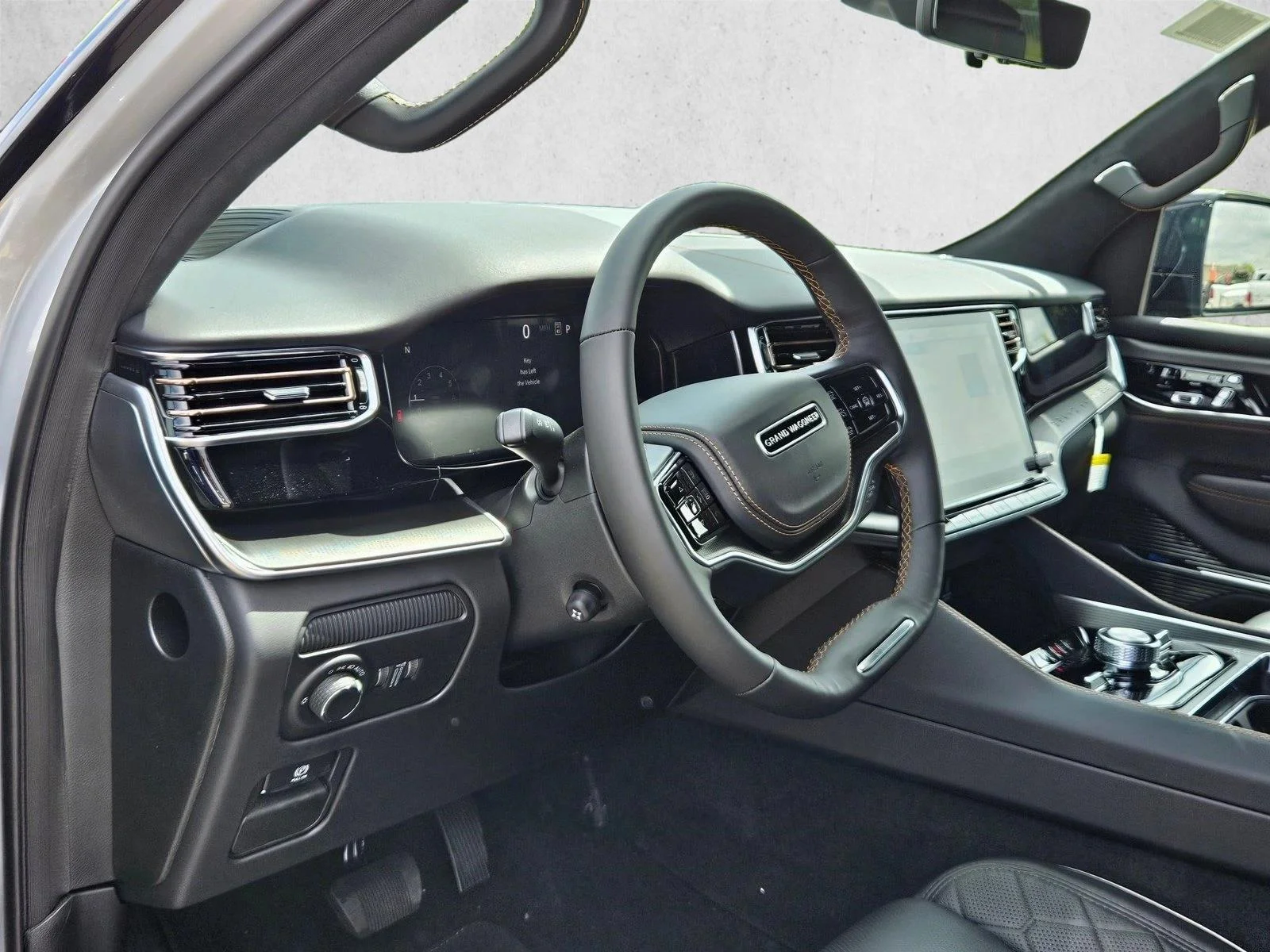New 2026 Silver Zynith Jeep Summit Reserve image 3