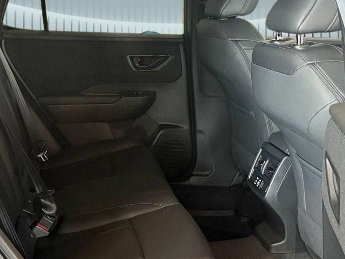 New 2026 CRYSTAL WHITE PEARL Subaru Premium image 5