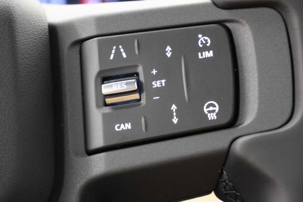 Used 2026 Woolstone Green Metallic Land Rover S image 19