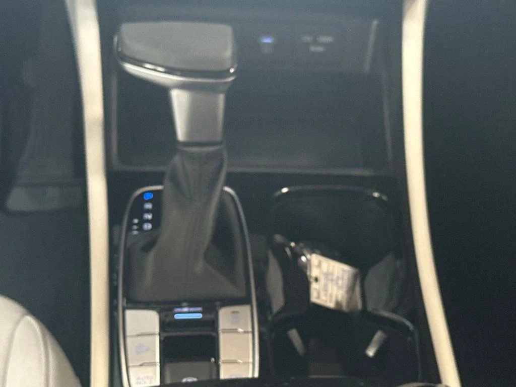 New 2026 Hampton Gray Hyundai SE image 17