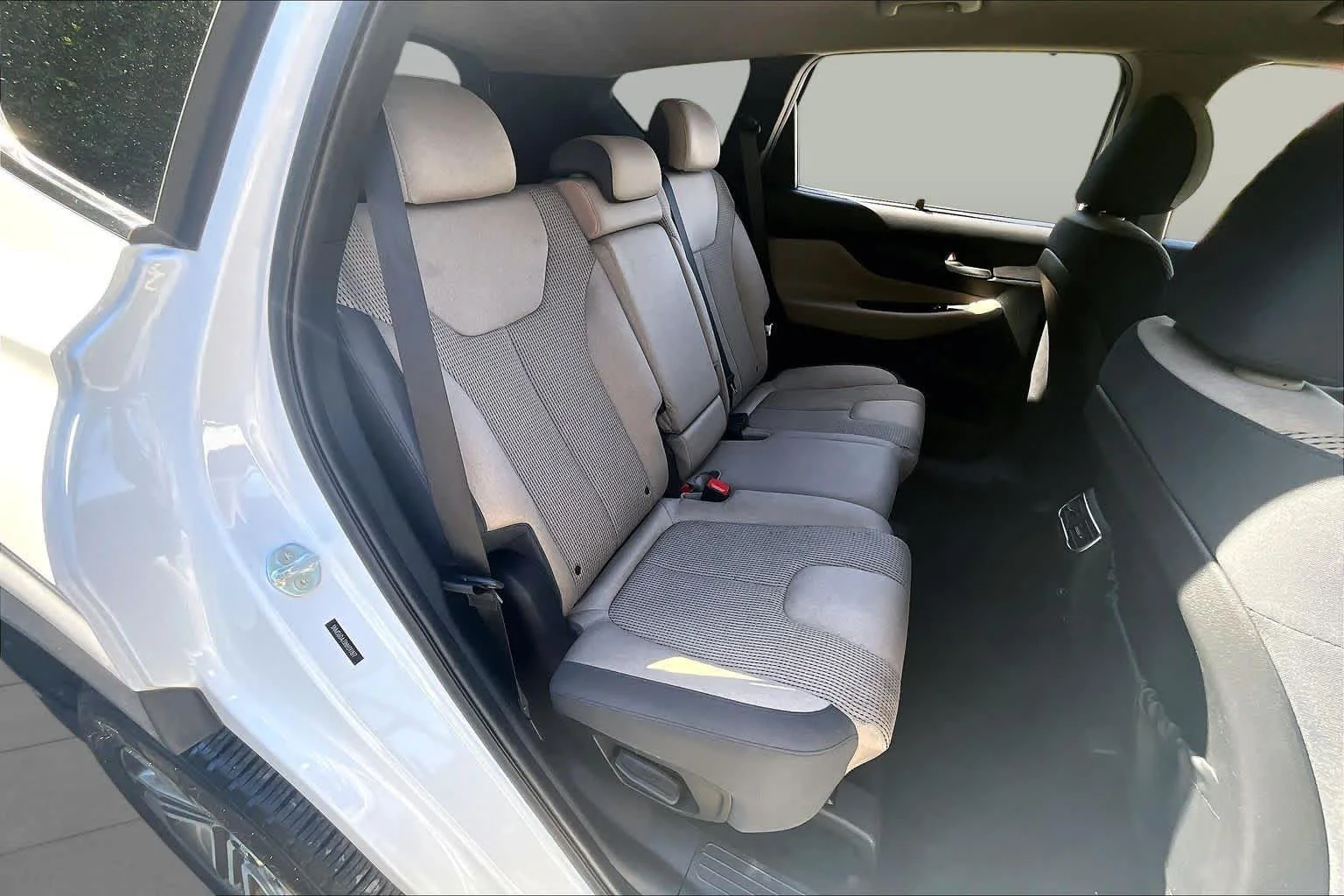 Used 2022 Quartz White Hyundai SEL image 21