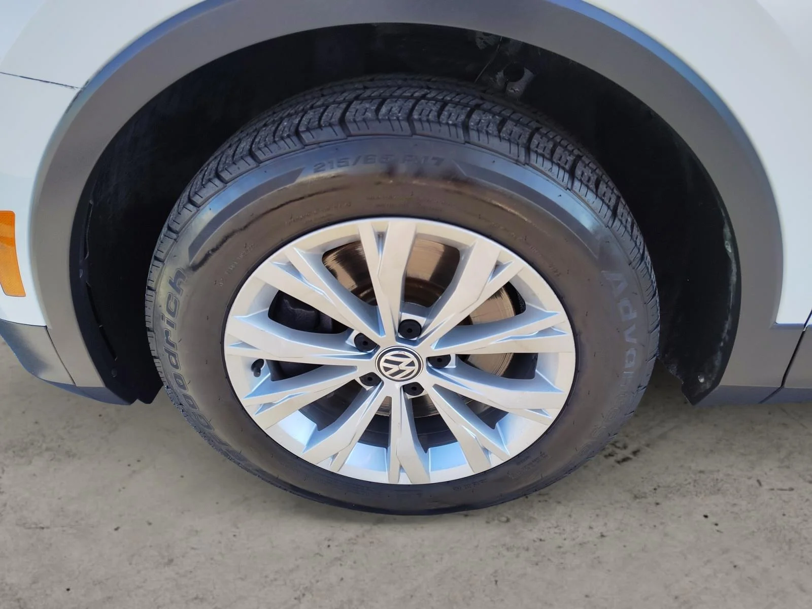 Used 2018 Pure White White Volkswagen  image 7