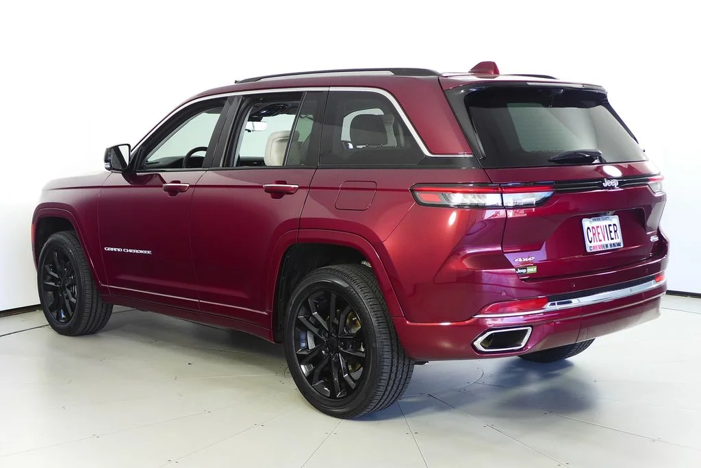 Used 2023 Red Jeep Overland image 9