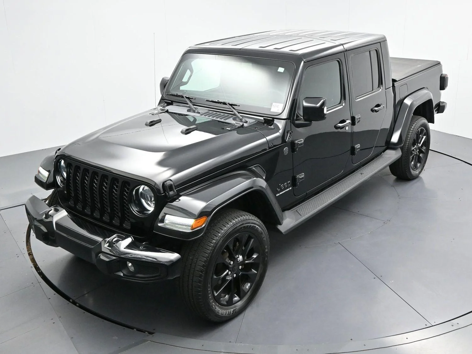 Used 2023 Black Clearcoat Jeep High Altitude image 35