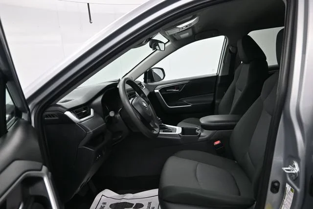 Used 2024 Silver Sky Metall Toyota XLE image 10