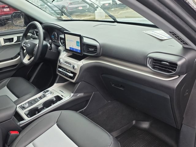 Used 2024 Silver Ford XLT image 21