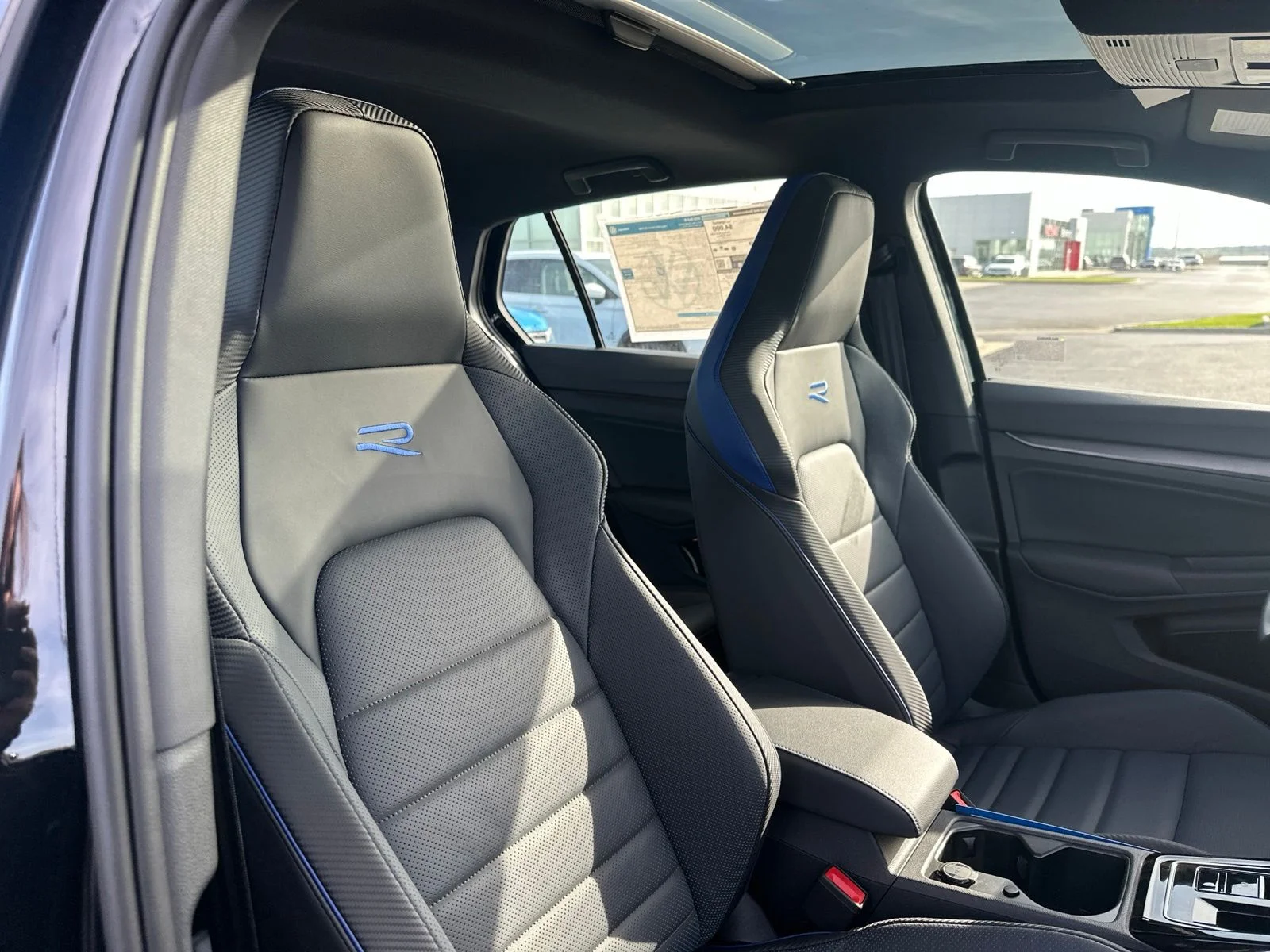 2026 Volkswagen Golf R R - Photo 34