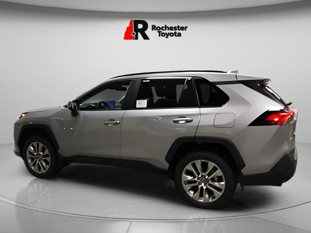 Certified Used 2025 Silver Toyota XLE Premium image 7