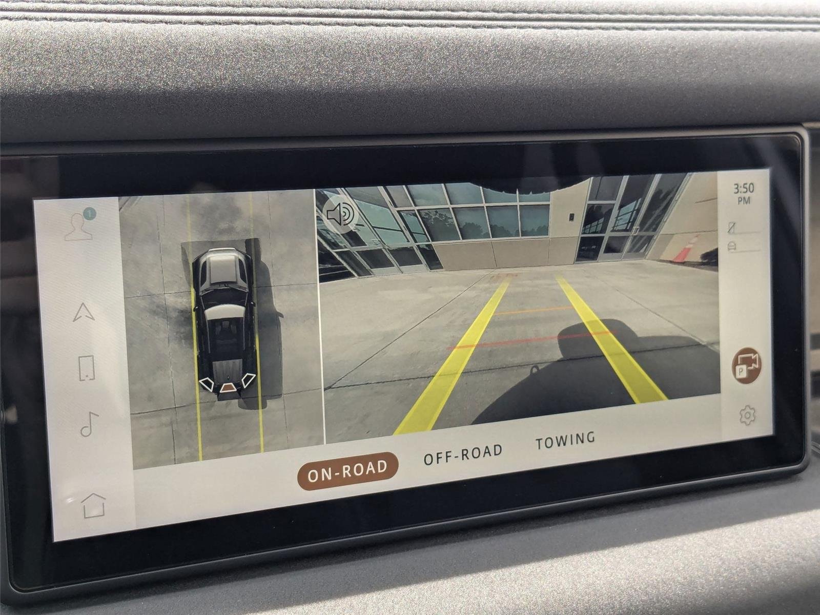 Used 2023 Yulong White Metallic Land Rover X-Dynamic SE image 22