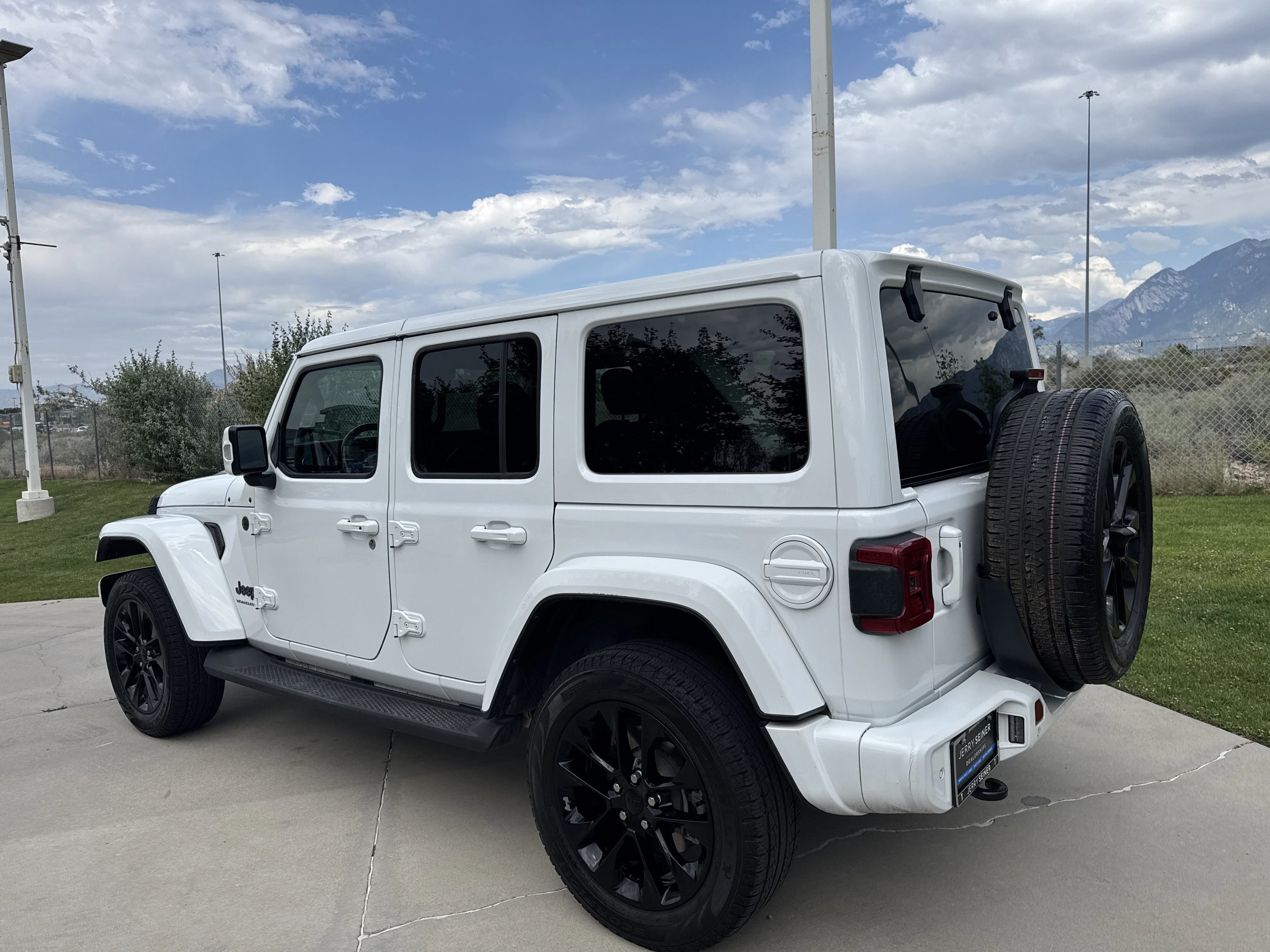 Used 2023 Bright White Clearcoat Jeep High Altitude image 5