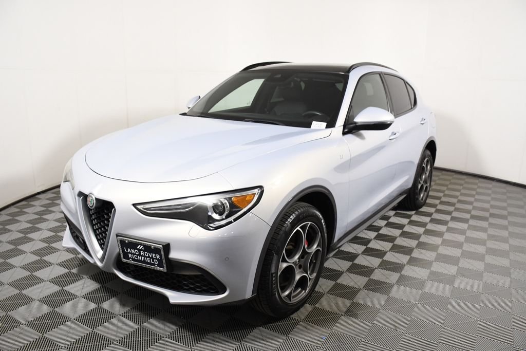 2022 Alfa Romeo Stelvio Ti