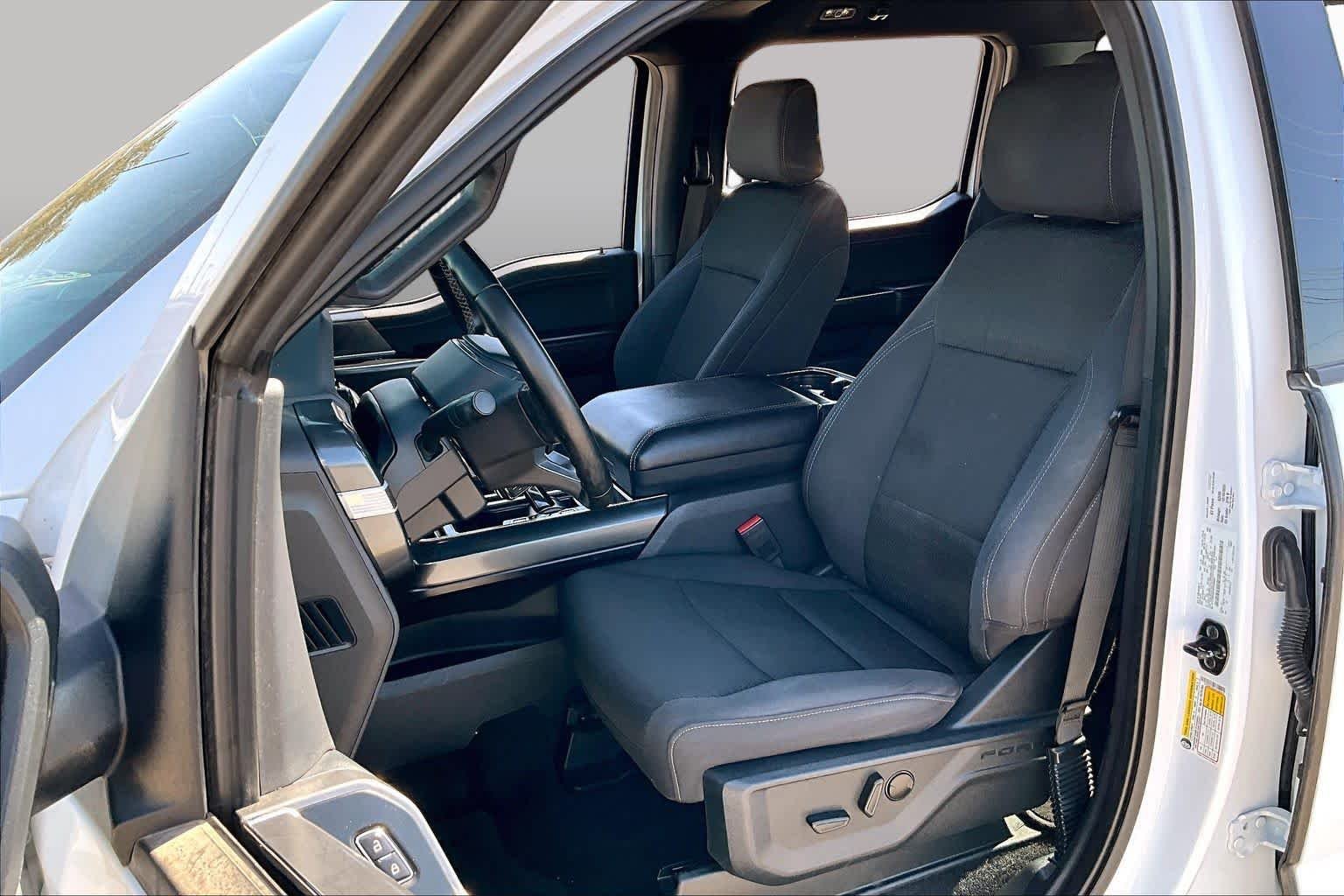 Used 2023 Oxford White Ford XLT image 8