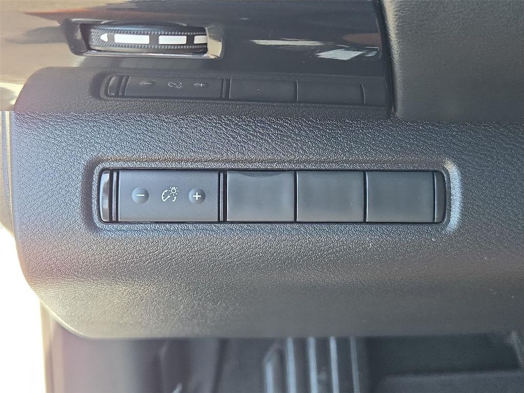 2024 Nissan Pathfinder S - Photo 10
