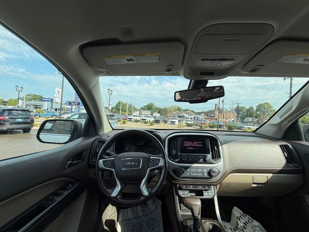 Used 2018 White GMC SLT image 42