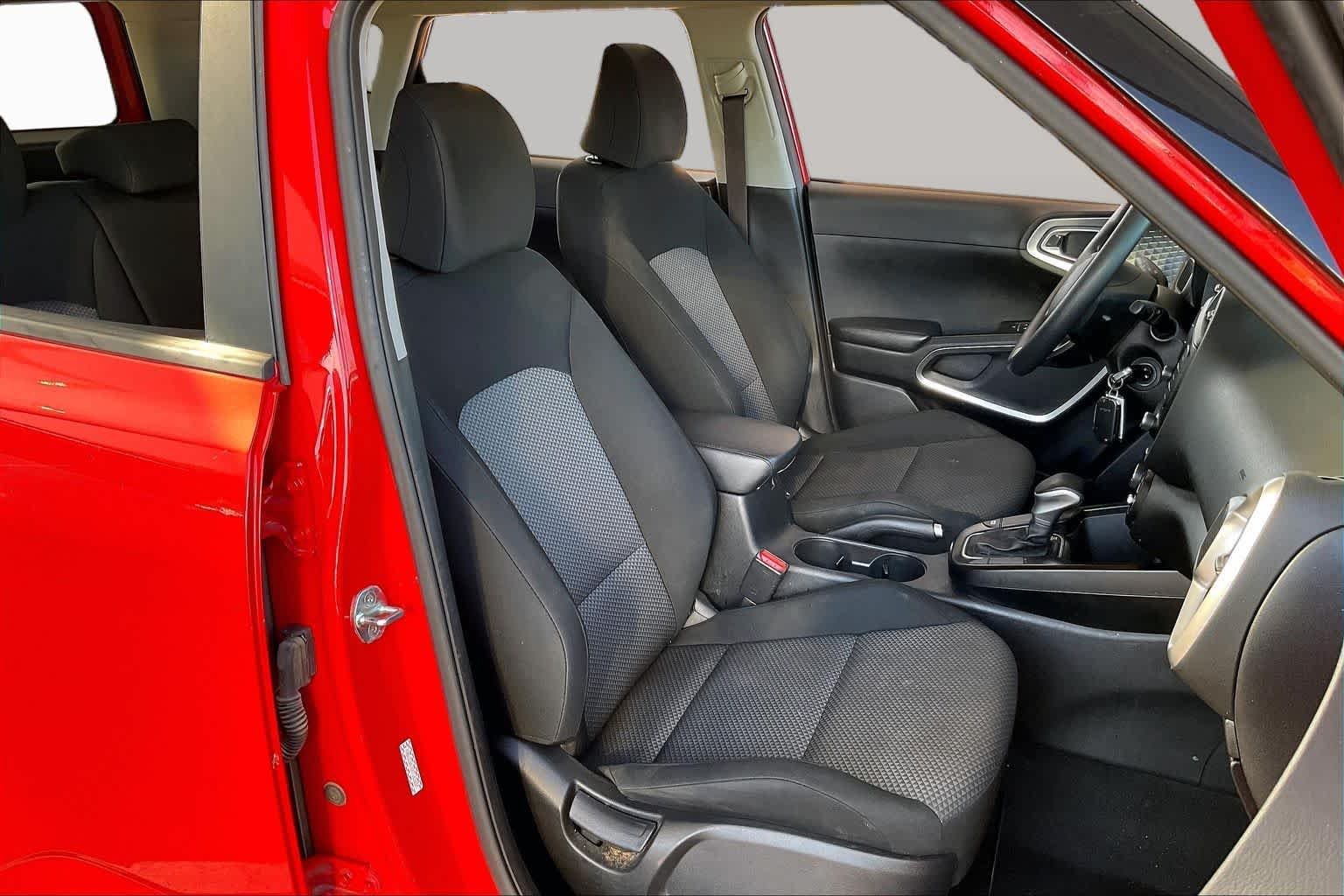 Used 2022 Inferno Red Kia LX image 9