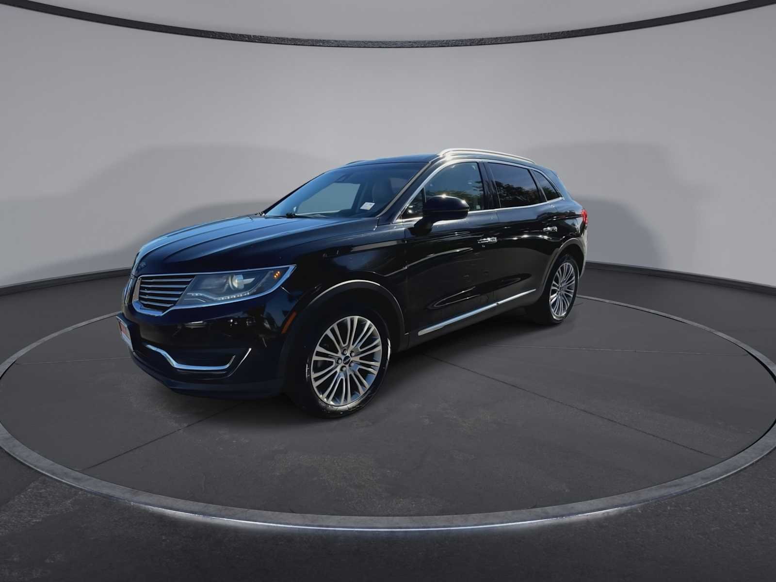 Used 2018 Black Velvet Lincoln Reserve image 4
